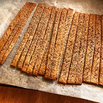 Abraham Sourdough discard crackers  first overview