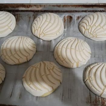 Conchita Conchas ( mexican sweet buns)  first slice
