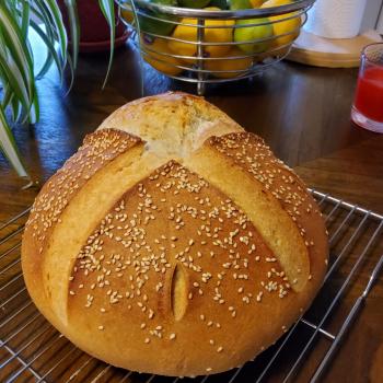 Jorge Challah (Egg bread) first slice