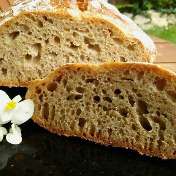 Kazi Špaldový chlebík first slice