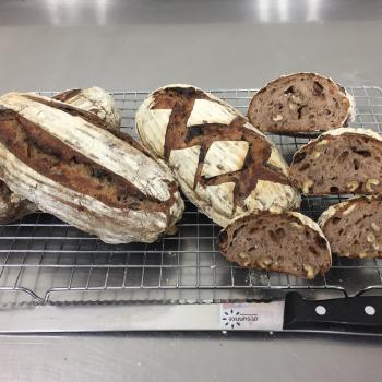 Kelvin Lim Rye Sourdough raisin walnut  first overview