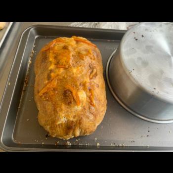 Mamá santa  Croissant, Brioche, pan de naranja  first slice