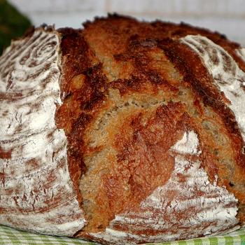 Roggensauerteig  first slice